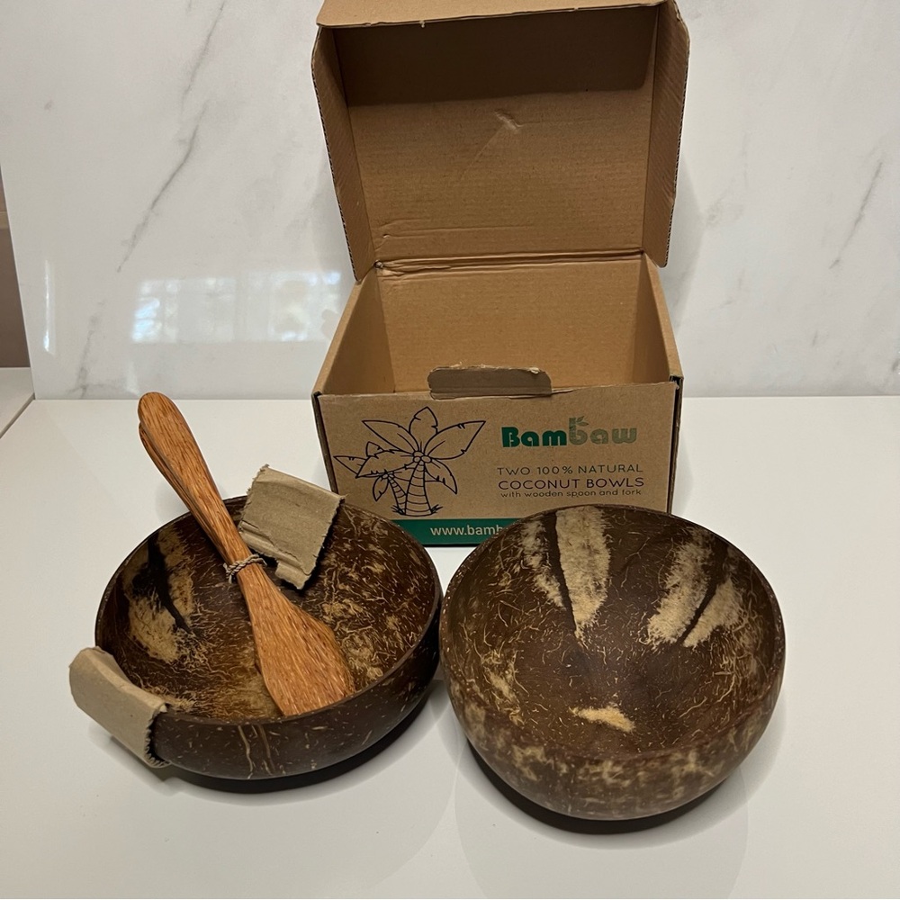 BAMBAW  COCONUT SET WITH WOODEN CUTLERY SET OF TWO WOODEN BOWLS